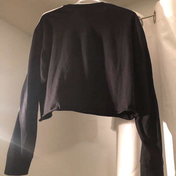 Aritzia (TNA) black "agden" tee - Picture 2 of 3